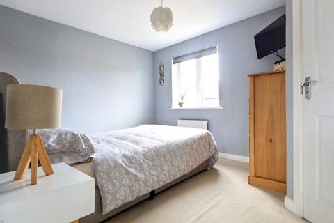 18 Gregory Place, Witney, OX29 7AW