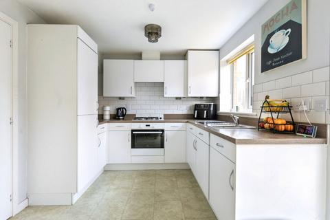 18 Gregory Place, Witney, OX29 7AW