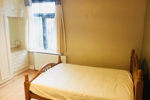 undefined, Villiers Road, Southall UB1