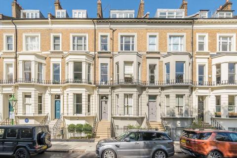 undefined, St James' Gardens, London W11