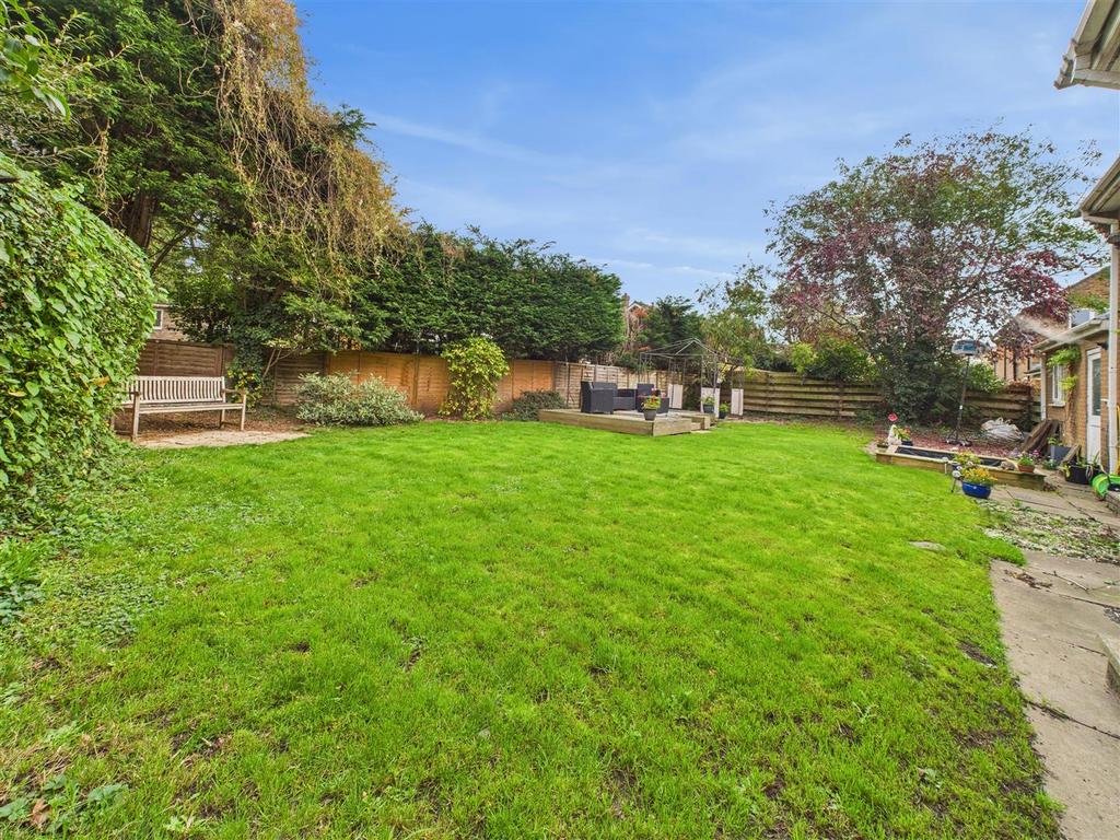 CAM03303 G0-PR0239-STILL025.jpg