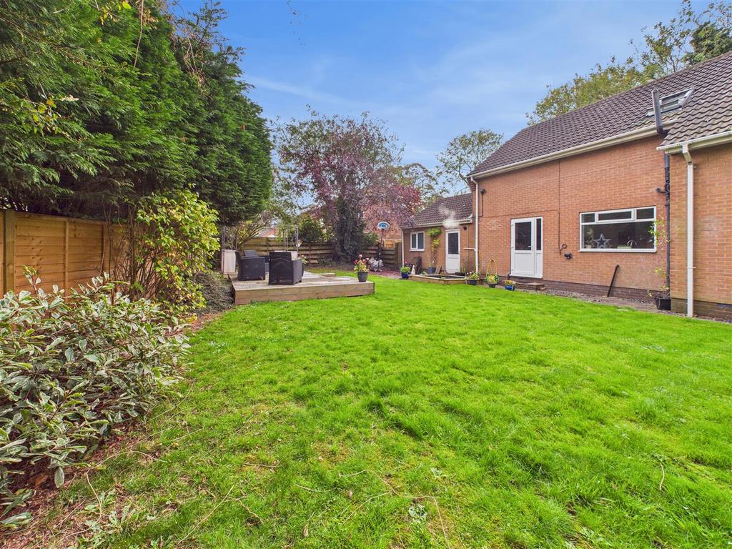 CAM03303 G0-PR0239-STILL028.jpg