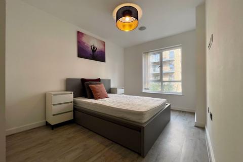 2 bedroom property to rent, Commander Avenue, Emerald House, NW9