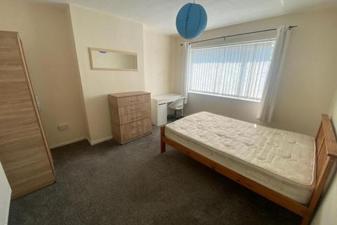 undefined, Streatham Road, Mitcham CR4