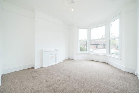 2 bedroom flat to rent, St. Asaph Road, London SE4