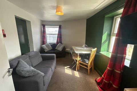 3 bedroom flat to rent, Hill Park Crescent, Flat 2, Plymouth PL4