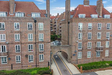 1 bedroom apartment for sale, East Dulwich Estate, London, ., SE22 8DB