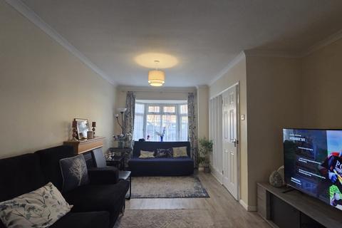 undefined, Cardinals Walk, Maidenhead, Berkshire, SL6