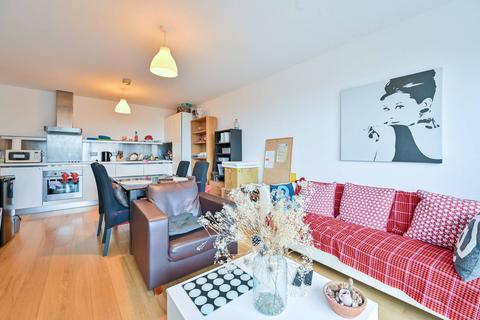 2 bedroom flat for sale, Steedman Street, Elephant and Castle, London, SE17