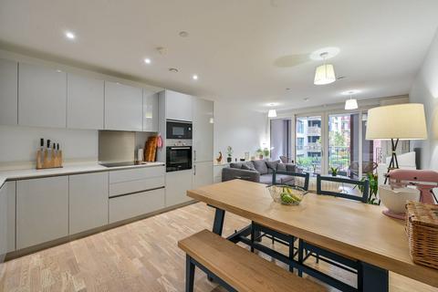 2 bedroom flat for sale, Heygate Street, Elephant and Castle, LONDON, SE17