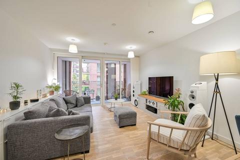 2 bedroom flat for sale, Heygate Street, Elephant and Castle, LONDON, SE17