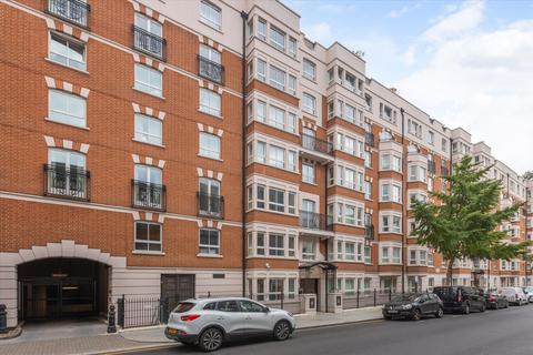 3 bedroom flat for sale, Wrights Lane, London, W8