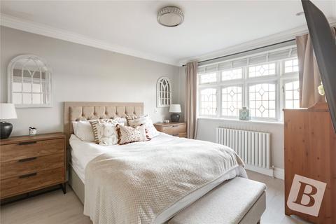 3 bedroom semi-detached house for sale, Eugene Close, Gidea Park, RM2