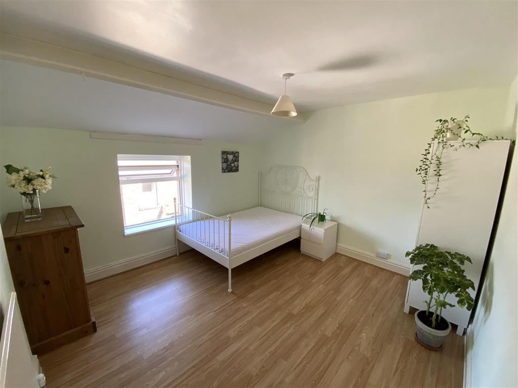 Bedroom3.JPG