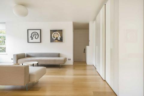 3 bedroom flat for sale, Cheyne Walk, London SW3