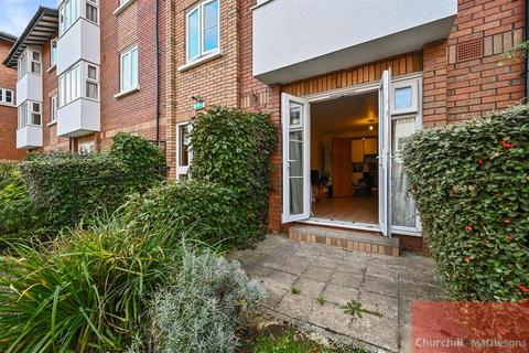 undefined, Beechwood Grove, London