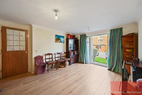 undefined, Beechwood Grove, London