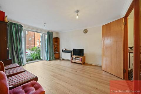 undefined, Beechwood Grove, London