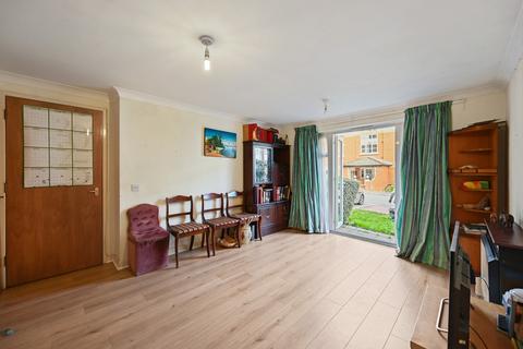 undefined, Beechwood Grove, London, W3