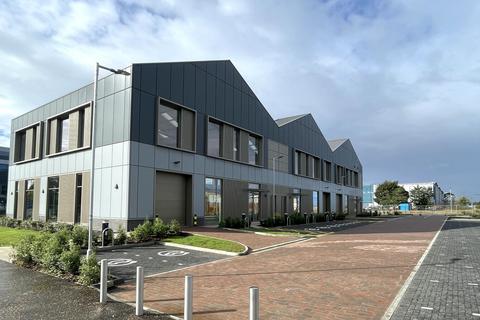 Research & development facility to rent, Langford Ln Kidlington OX5 1GB