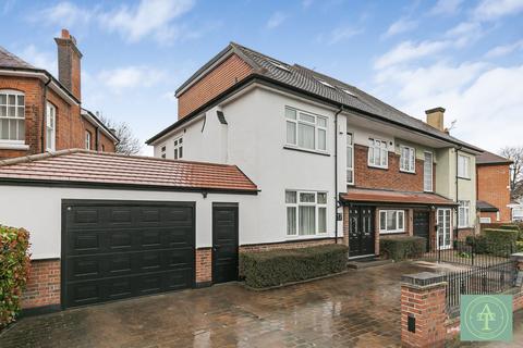 5 bedroom semi-detached house to rent, Elm Park Road, Winchmore Hill, London, N21 2HP