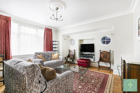 5 bedroom semi-detached house to rent, Elm Park Road, Winchmore Hill, London, N21 2HP