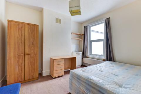 6 bedroom house to rent, Brading Road, Brighton BN2