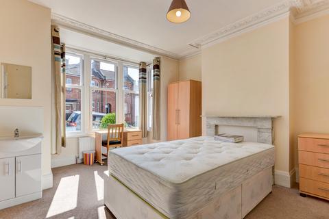 6 bedroom house to rent, Hartington Road, Brighton BN2