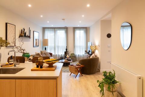 1 bedroom flat to rent, Biscuit Walk, London