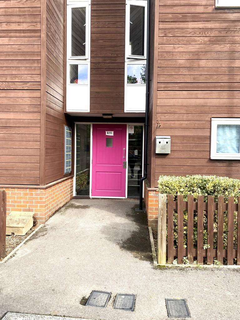 Discover Your Dream Home at Owen Close, Northolt!