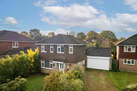 3 bedroom detached house for sale, Locks Meadow, Dormansland, RH7