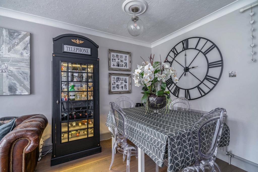 Living/Dining Room