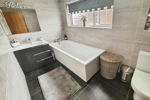 5 Millard Avenue, Hatfield, Doncaster, DN7 6JR