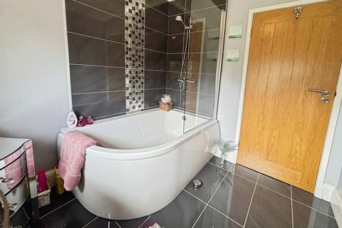 3 Lings Lane, Hatfield, Doncaster, DN7 6AB