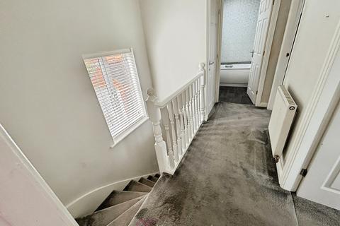 11 Highfield Close, Dunscroft, Doncaster, DN7 4GA