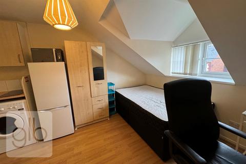 Studio to rent, Bramble Street, Coventry