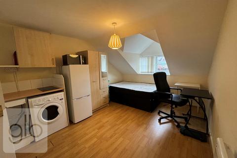 Studio to rent, Bramble Street, Coventry