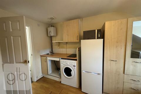 Studio to rent, Bramble Street, Coventry