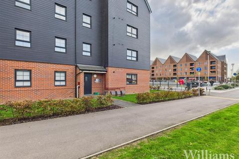 undefined, Kingsbrook Basin, Aylesbury HP22