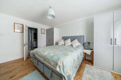 Flat 1, Kingswood Crossways Road, Hindhead, GU26 6EL