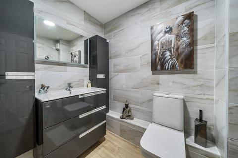 Flat 1, Kingswood Crossways Road, Hindhead, GU26 6EL