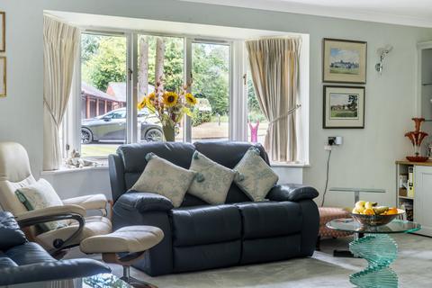 Flat 1, Kingswood Crossways Road, Hindhead, GU26 6EL