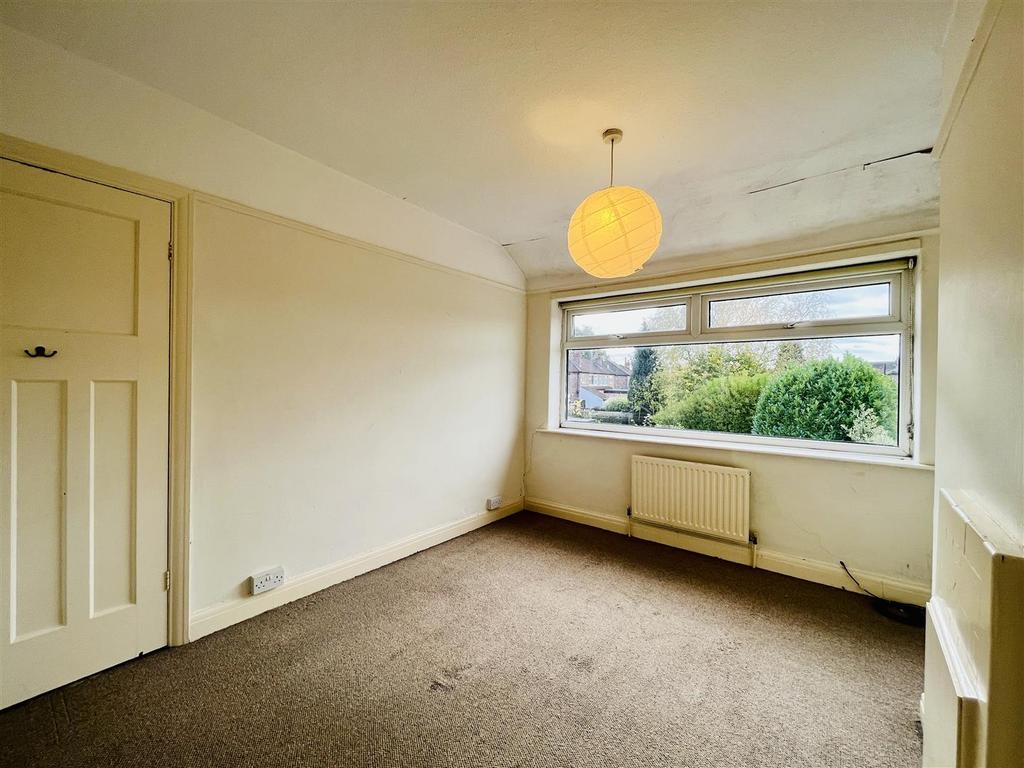 Bedroom 2 (2).jpg