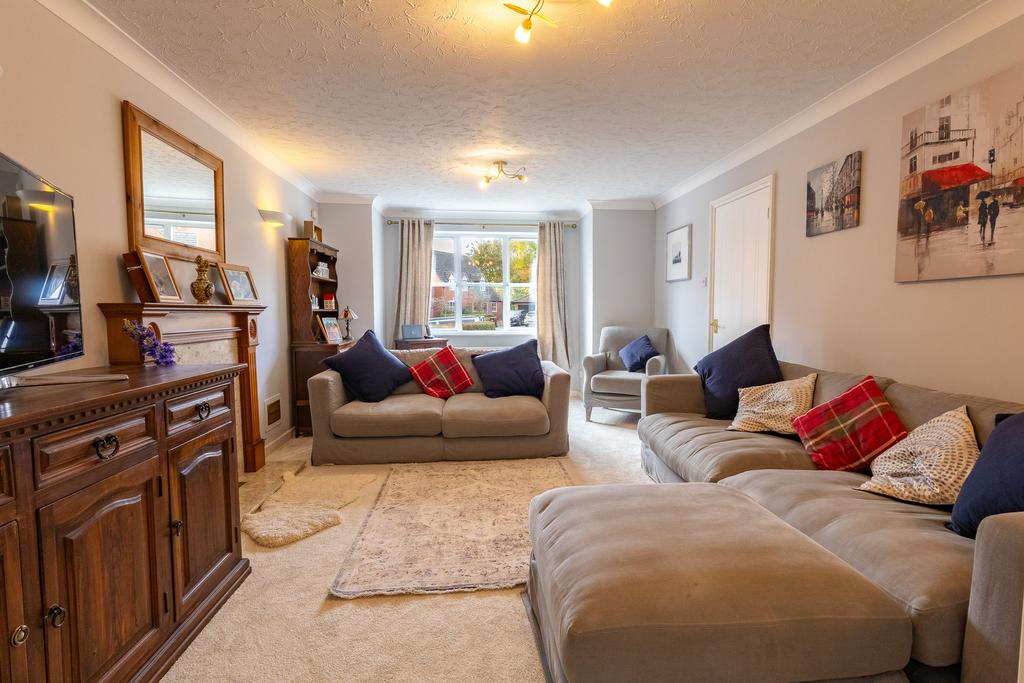 Living Room (2)
