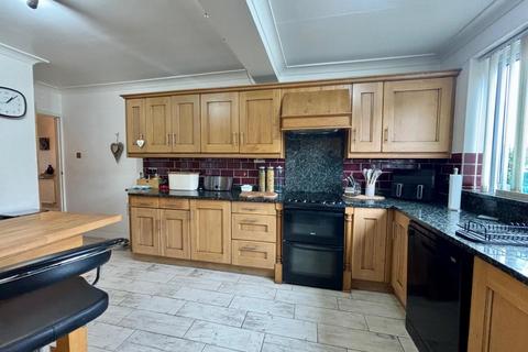 4 bedroom detached house for sale, Hillside Way, Weston Favell Village NN3