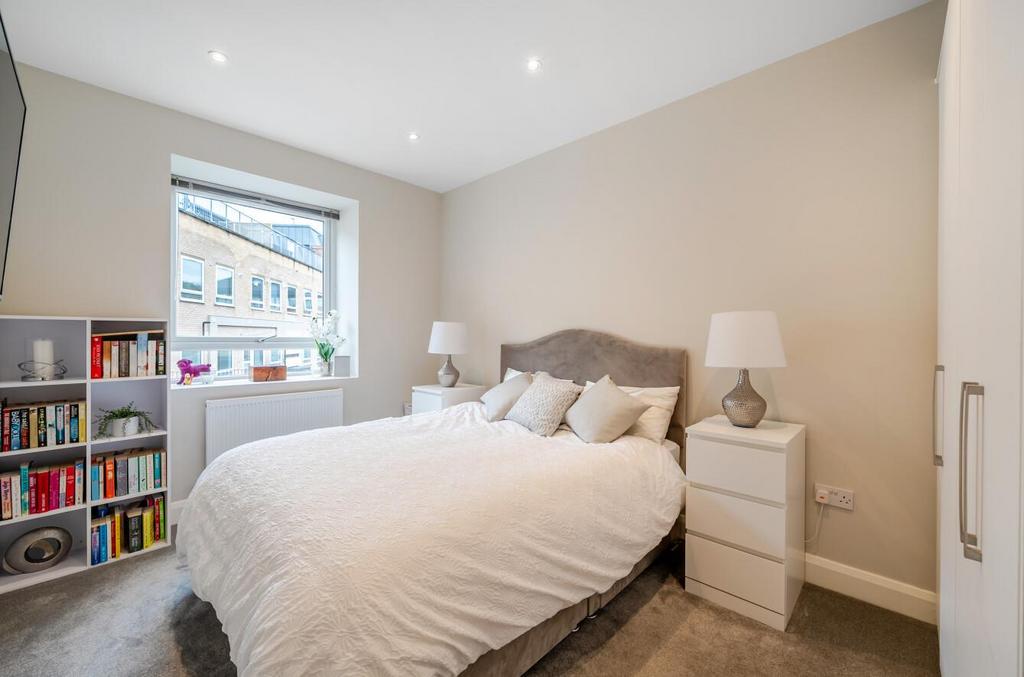 Davidson Frost-Wellings, DFW, Buckingham House Eas