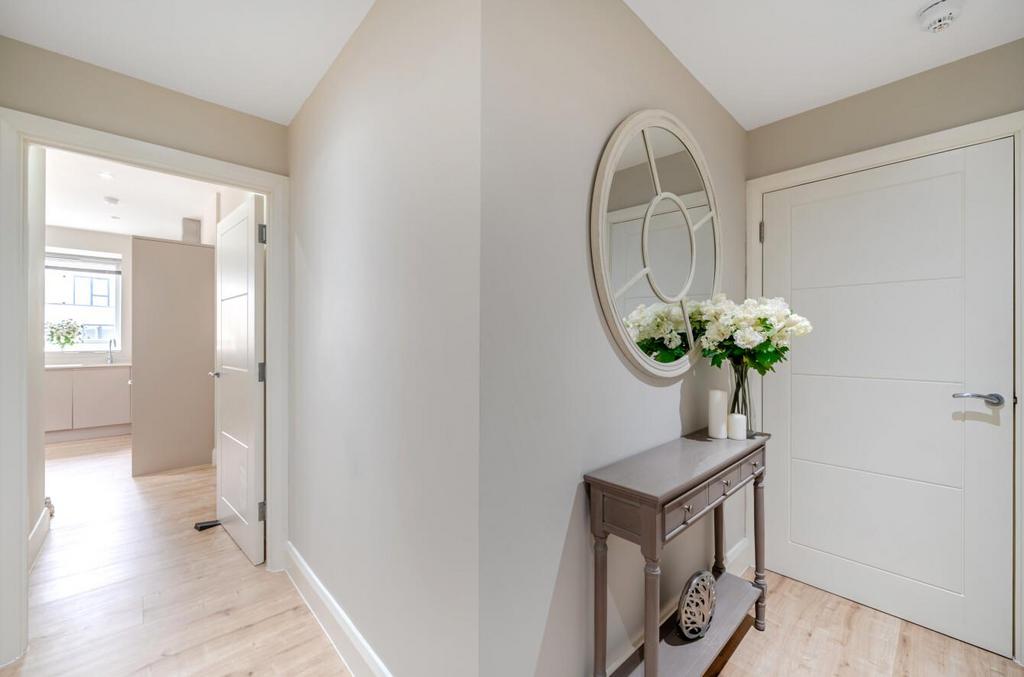 Davidson Frost-Wellings, DFW, Buckingham House Eas