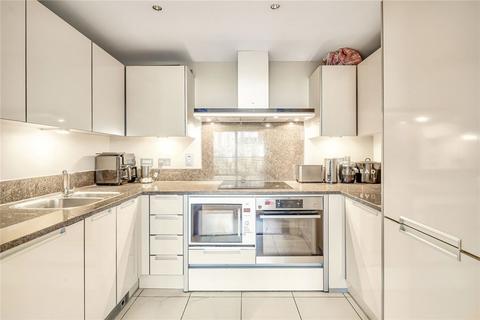 2 bedroom flat for sale, St. George Wharf, London SW8