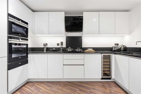 2 bedroom flat to rent, Wiverton Tower, Aldgate Place, 4 New Drum Street, E1