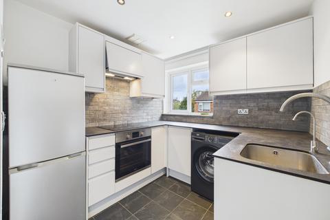 2 bedroom flat to rent, Beaconshaw, 11 Oaklands Road, Bromley, Kent, BR13TW
